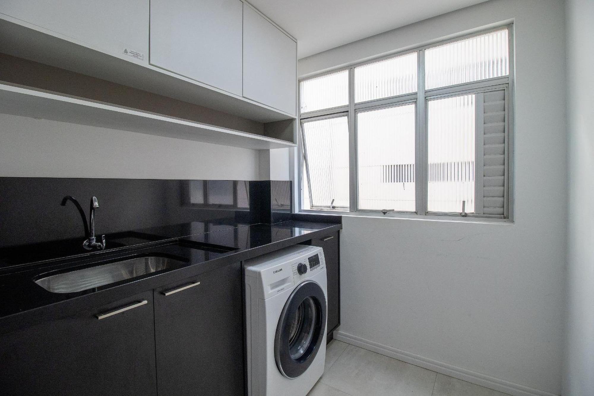Scr64 - 2 Dorm Climatizados, Confortavel, Tv Smart Apartamento